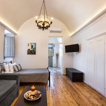 450 Years Castle House For 2-5 People/Jacuzzi Villa Emporio  Екстериор снимка